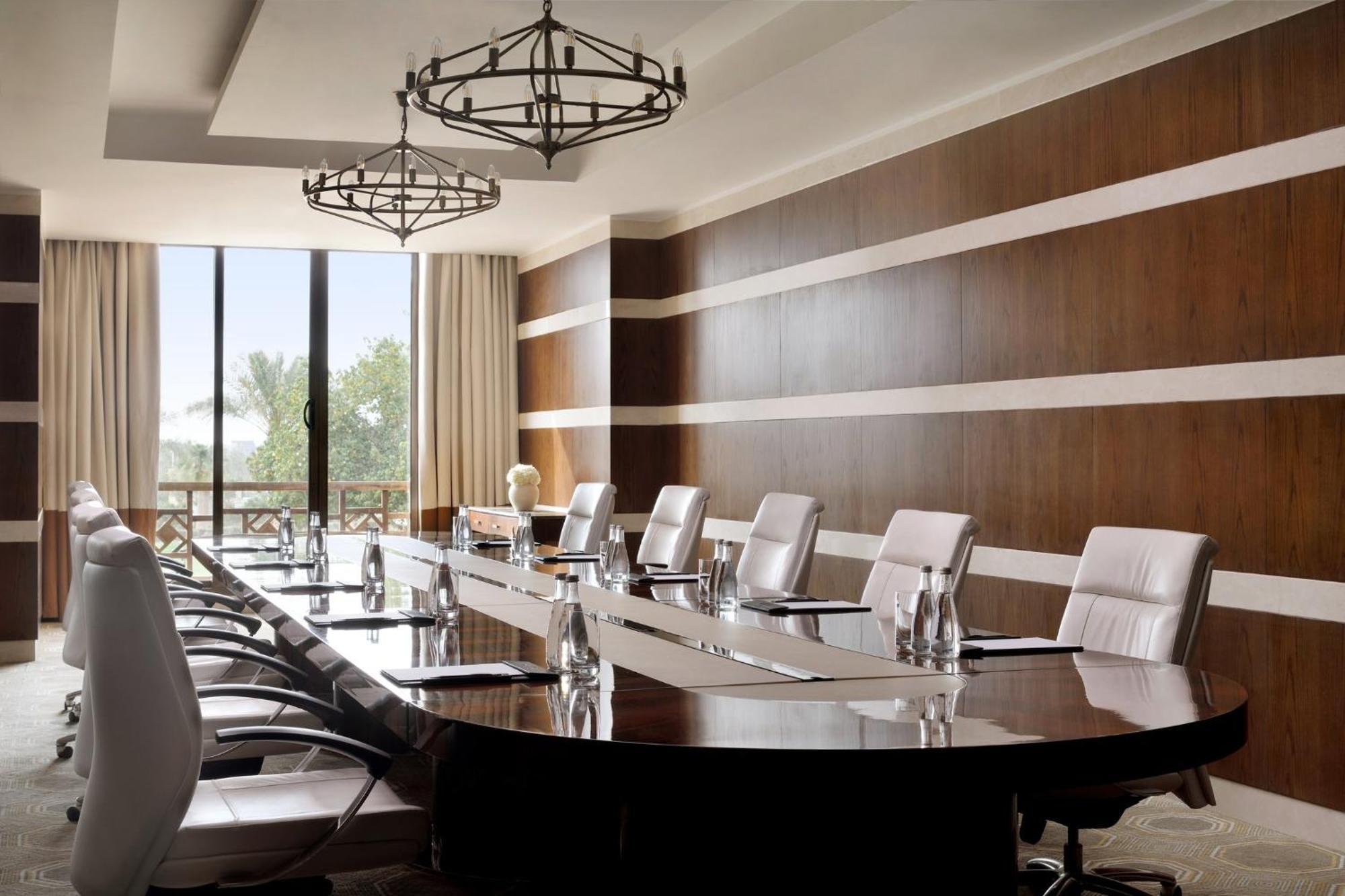 Resort Intercontinental Durrat Al & By Ihg 5*
